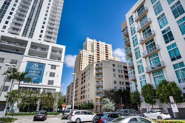 TOSCANO CONDO - Residential