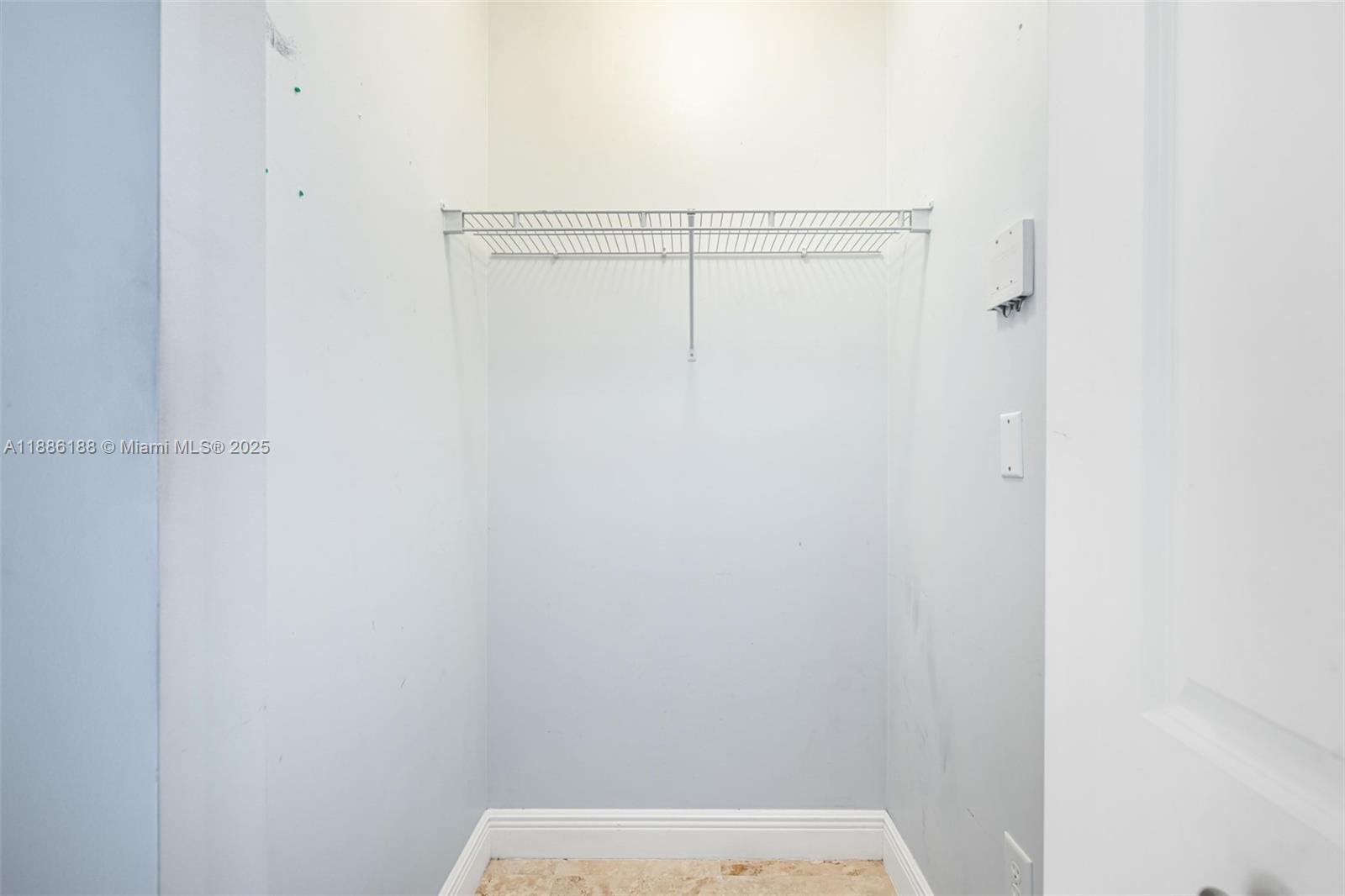 TOSCANO CONDO - Residential