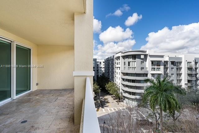 TOSCANO CONDO - Residential