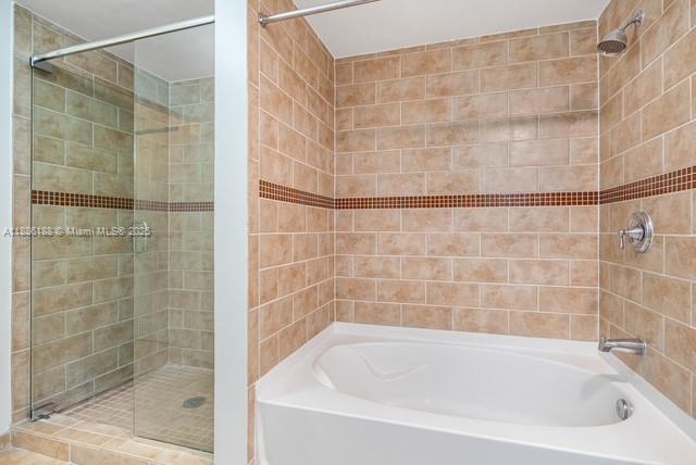 TOSCANO CONDO - Residential