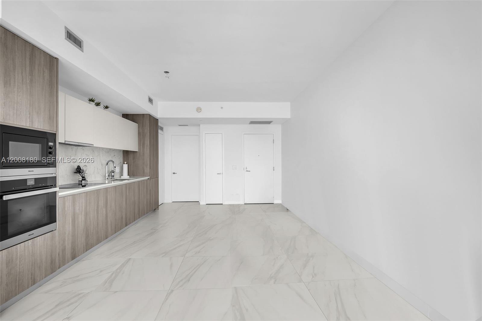 BISCAYNE BEACH CONDO - Residential