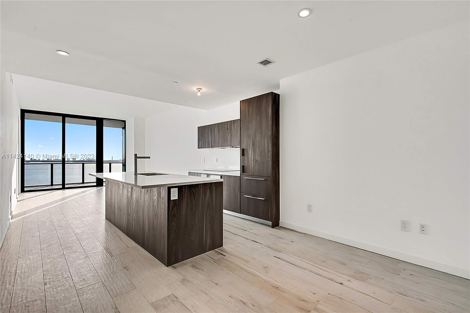 GranParaiso Residence 1903. 2 bedrooms + 3 Full baths + Den at the latest tower of the Related Group in the Paraiso District. 1,198 sqft under a/c with open balcony facing direct bay views over Biscayne Bay. Resort Style community with high end amenities, such as Spa, State of the art gym, Tennis courts, Bowling Alley, and much more ! Unit features blinds and black outs. Custom made closets. Unit comes with 1 assigned parking spot.