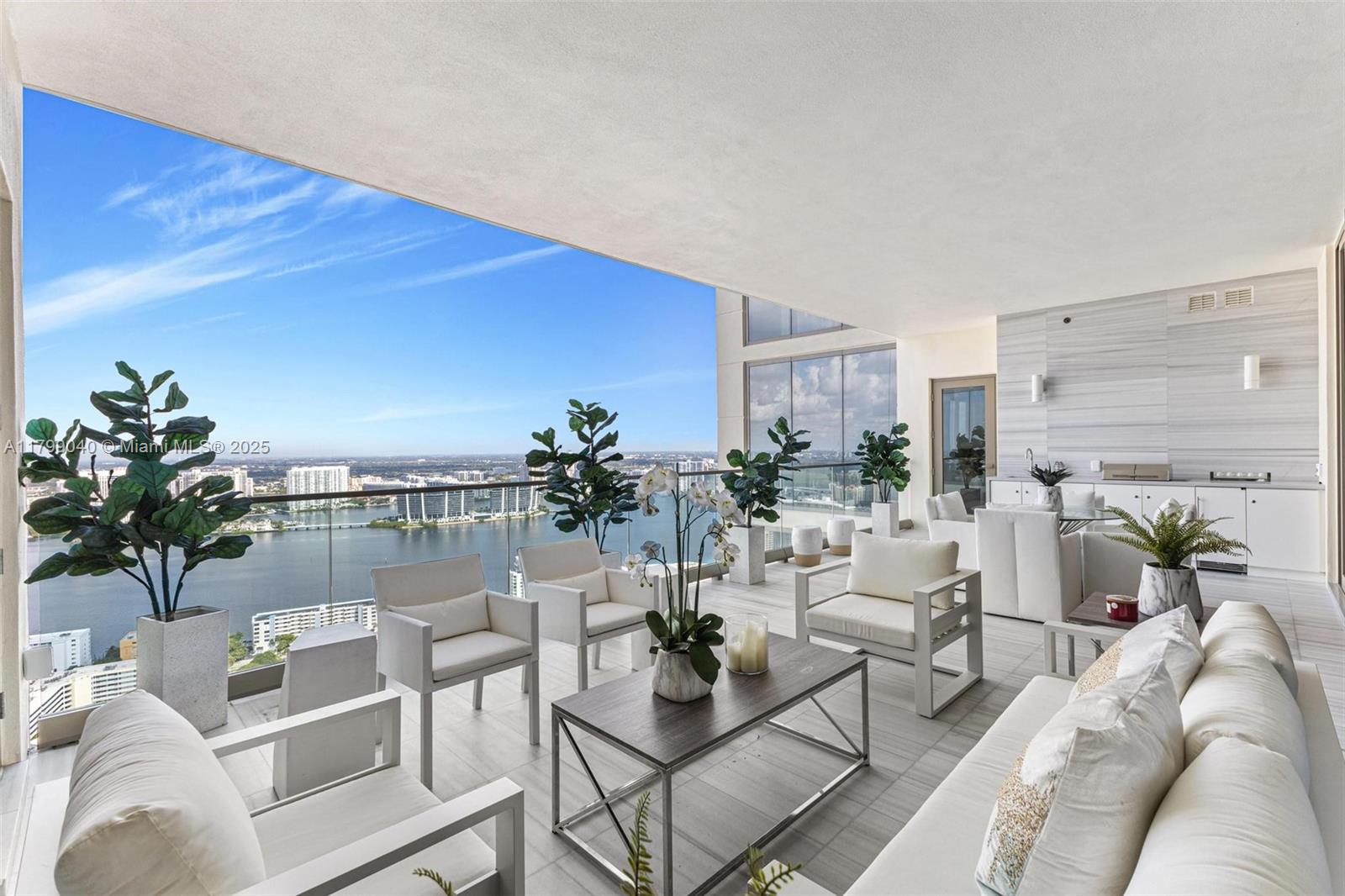 17901 Collins Ave 3806