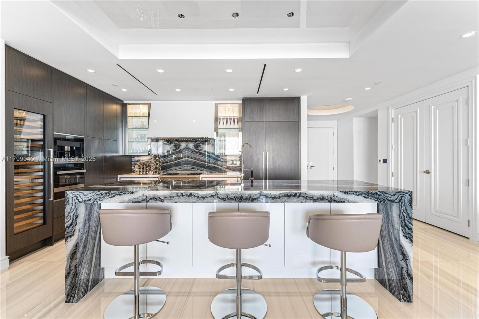 17901 Collins Ave 3806