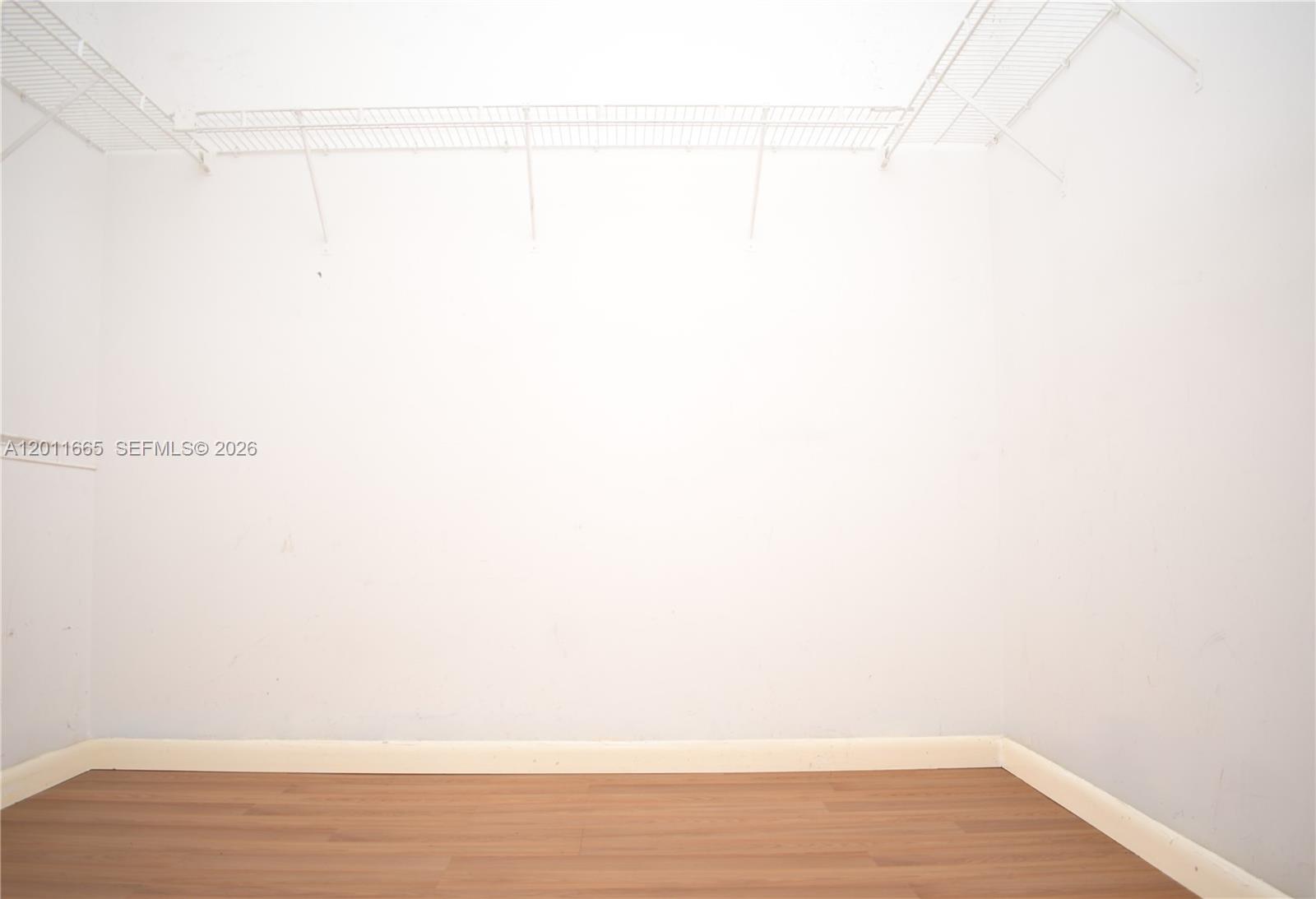 NOB HILL AT WELLEBY CONDO - Residential