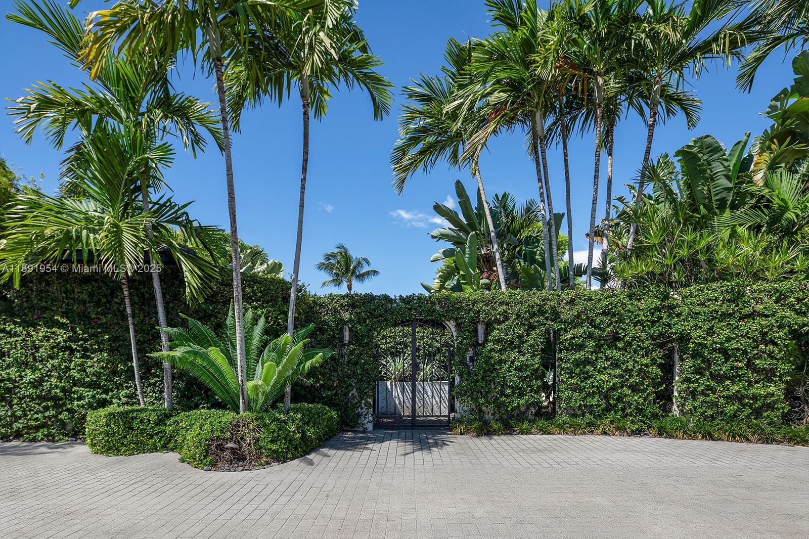 BISCAYNE POINT - Residential