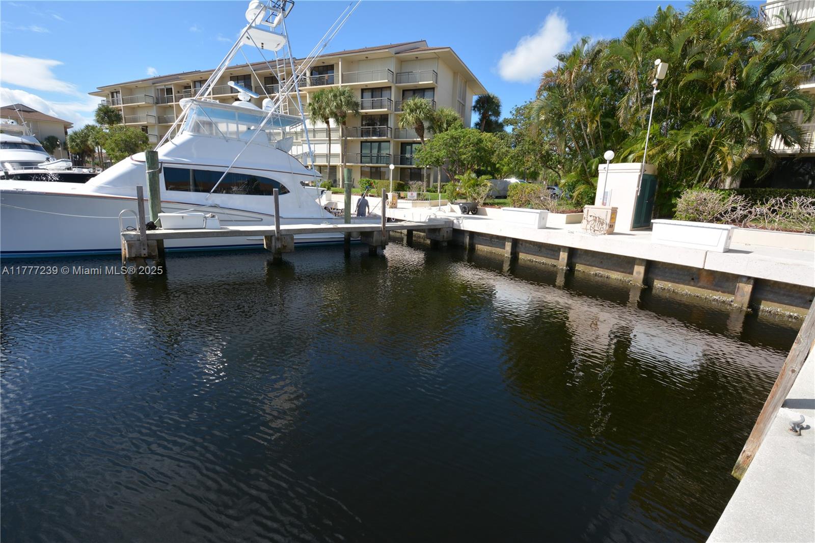 BLUFFS MARINA CONDO - Land