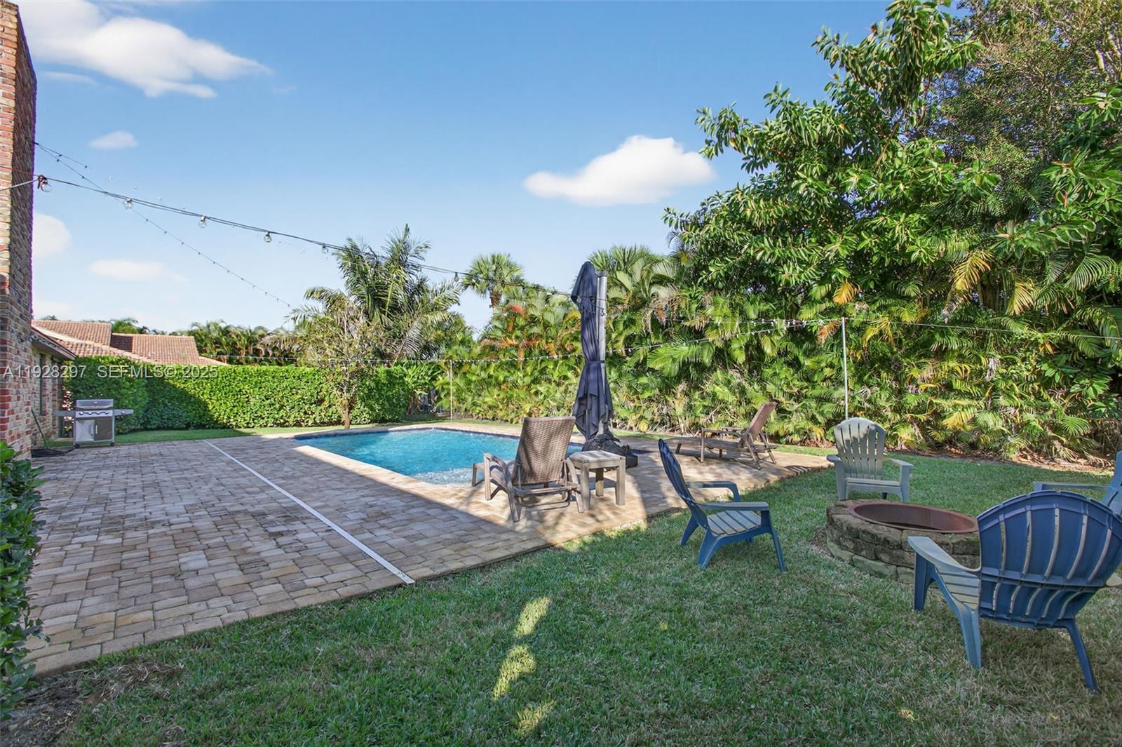 YACHT & COUNTRY CLUB OF S - Residential