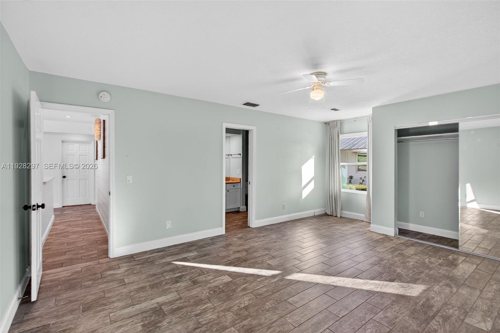 YACHT & COUNTRY CLUB OF S - Residential