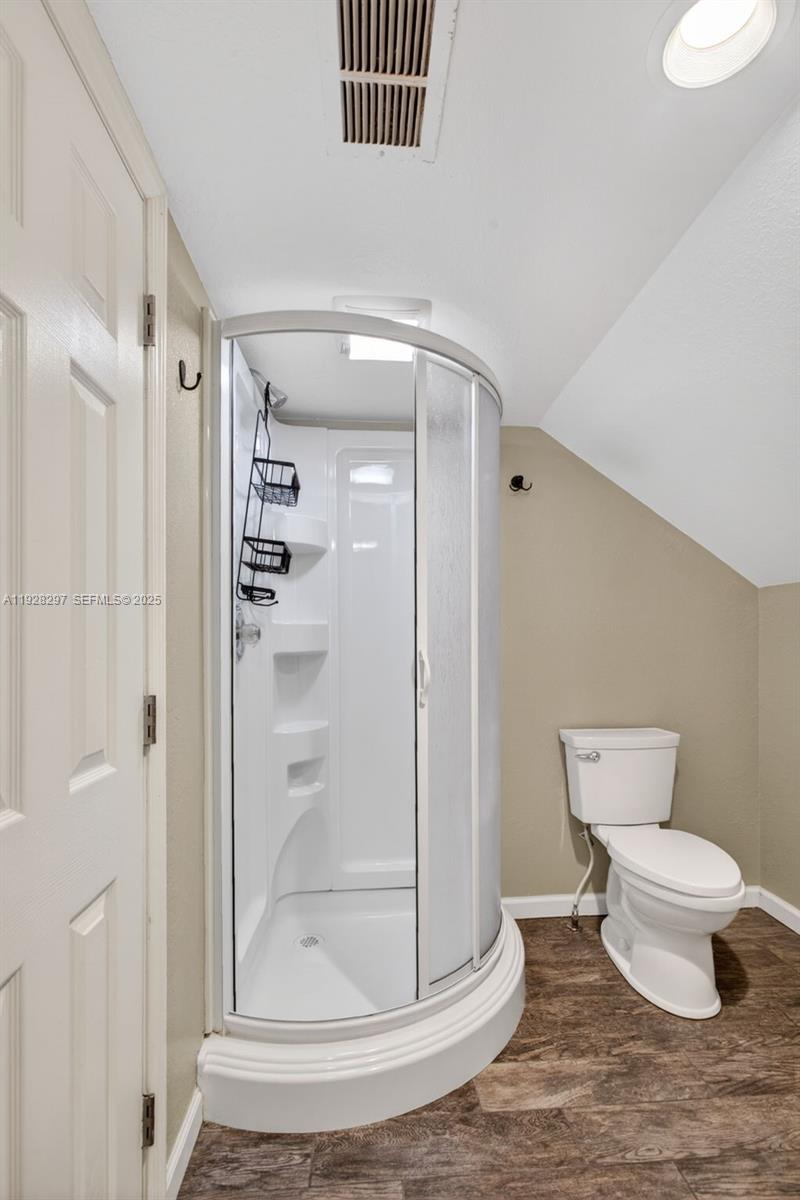 YACHT & COUNTRY CLUB OF S - Residential