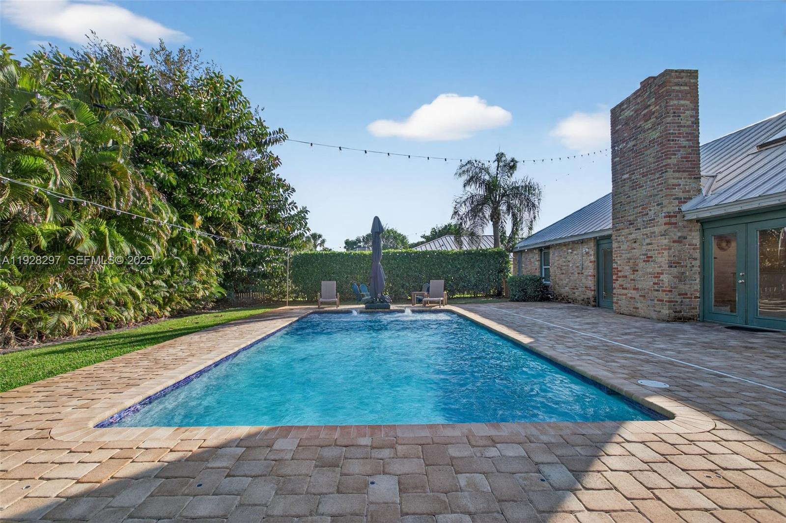 YACHT & COUNTRY CLUB OF S - Residential