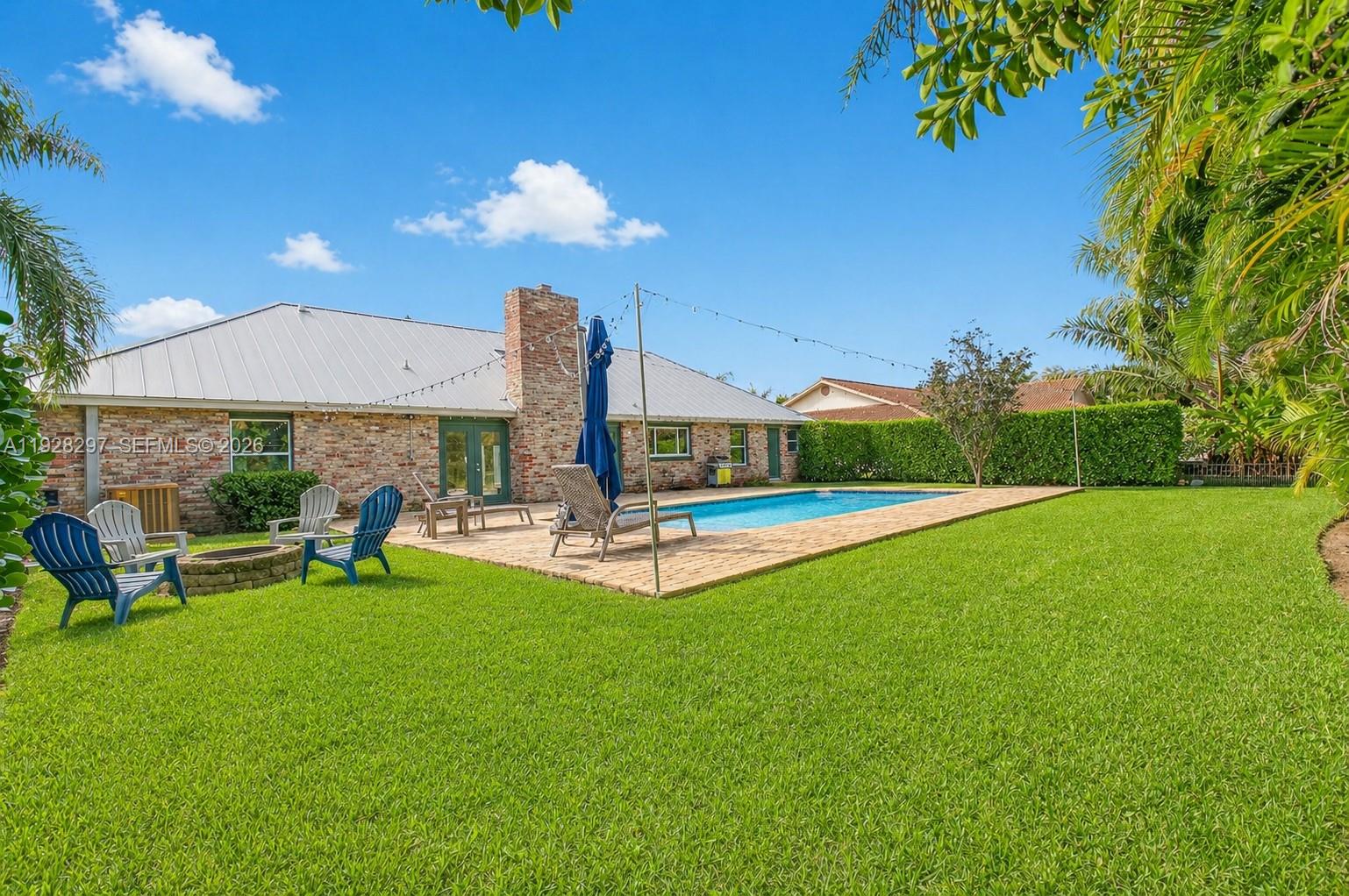 YACHT & COUNTRY CLUB OF S - Residential
