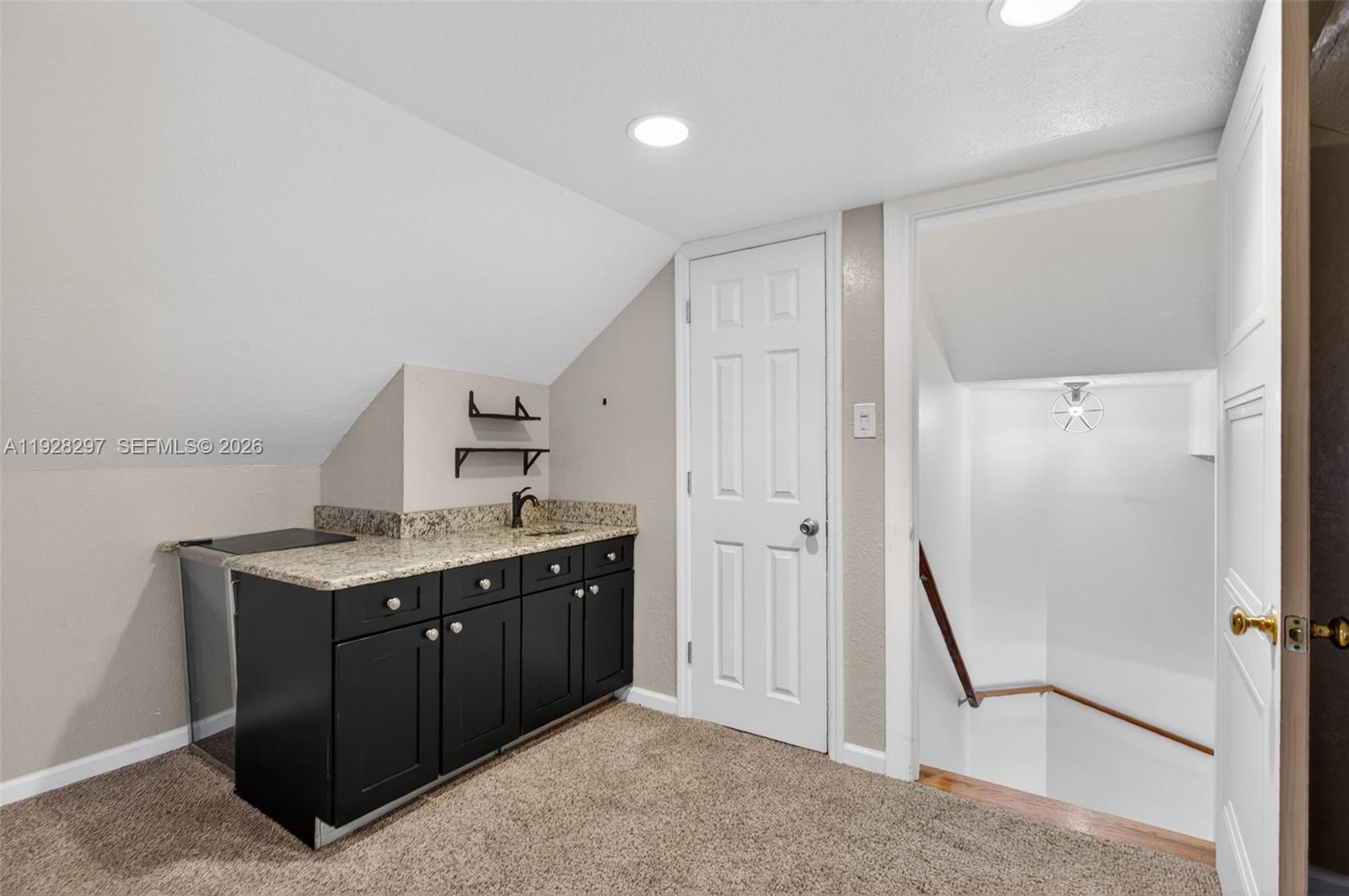 YACHT & COUNTRY CLUB OF S - Residential