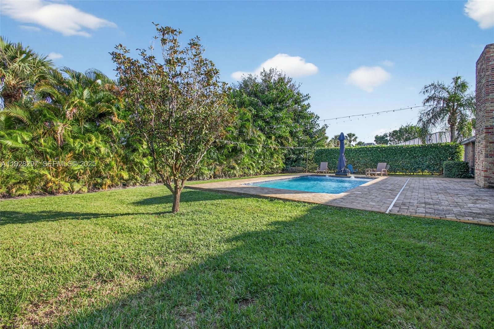 YACHT & COUNTRY CLUB OF S - Residential