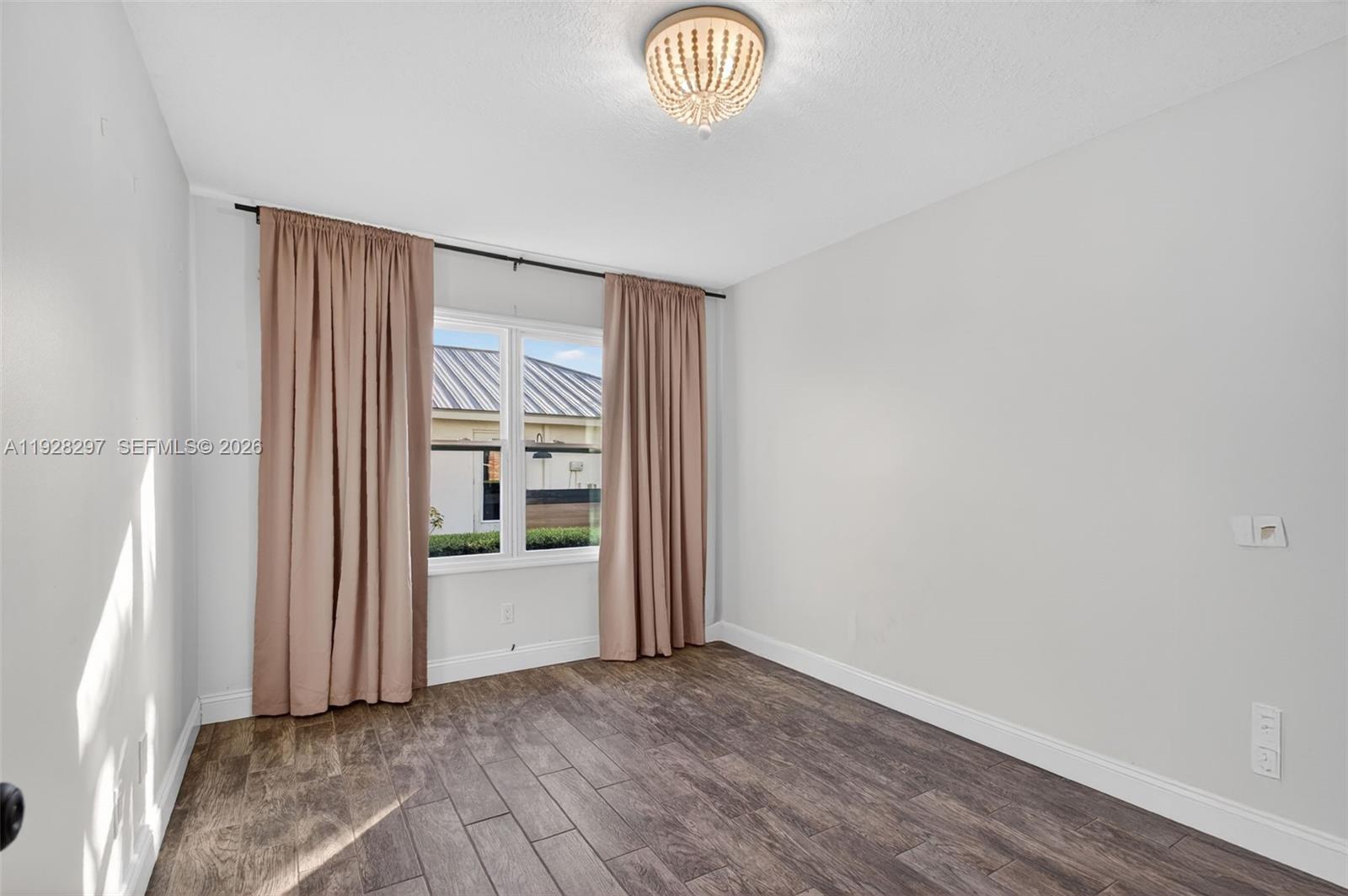 YACHT & COUNTRY CLUB OF S - Residential