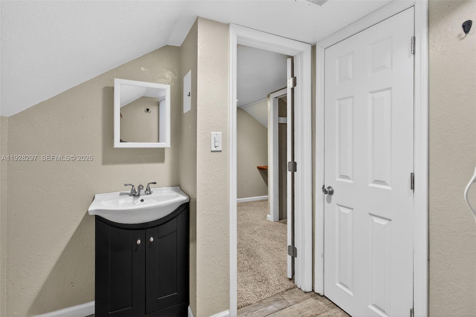 YACHT & COUNTRY CLUB OF S - Residential