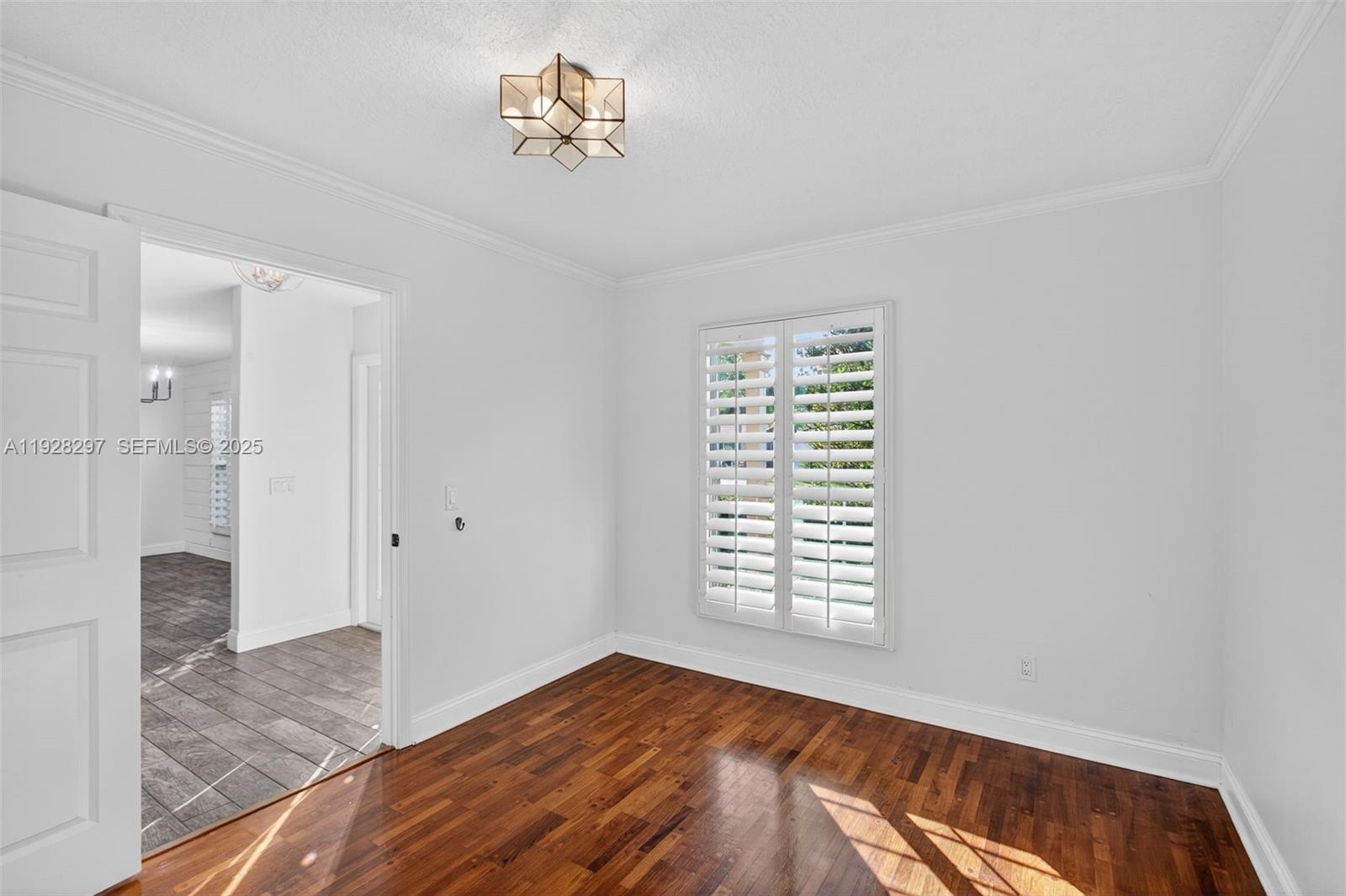 YACHT & COUNTRY CLUB OF S - Residential