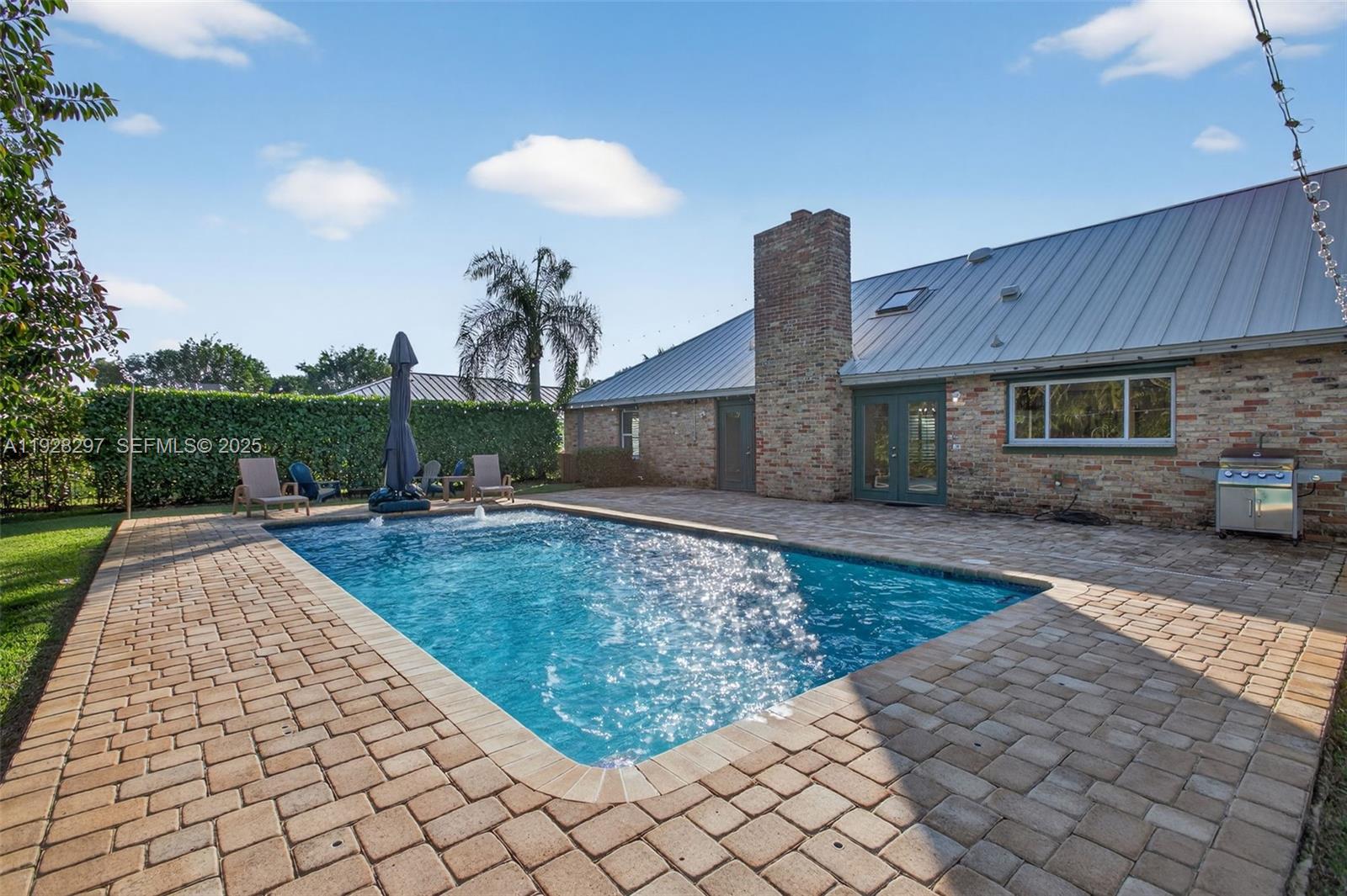 YACHT & COUNTRY CLUB OF S - Residential