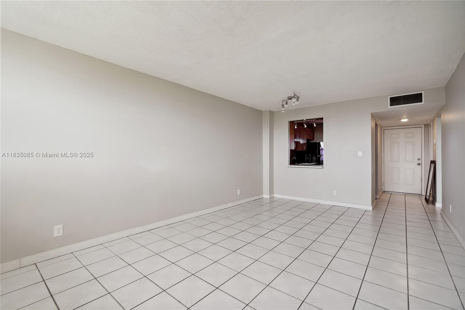 211 NE 8th Ave 407