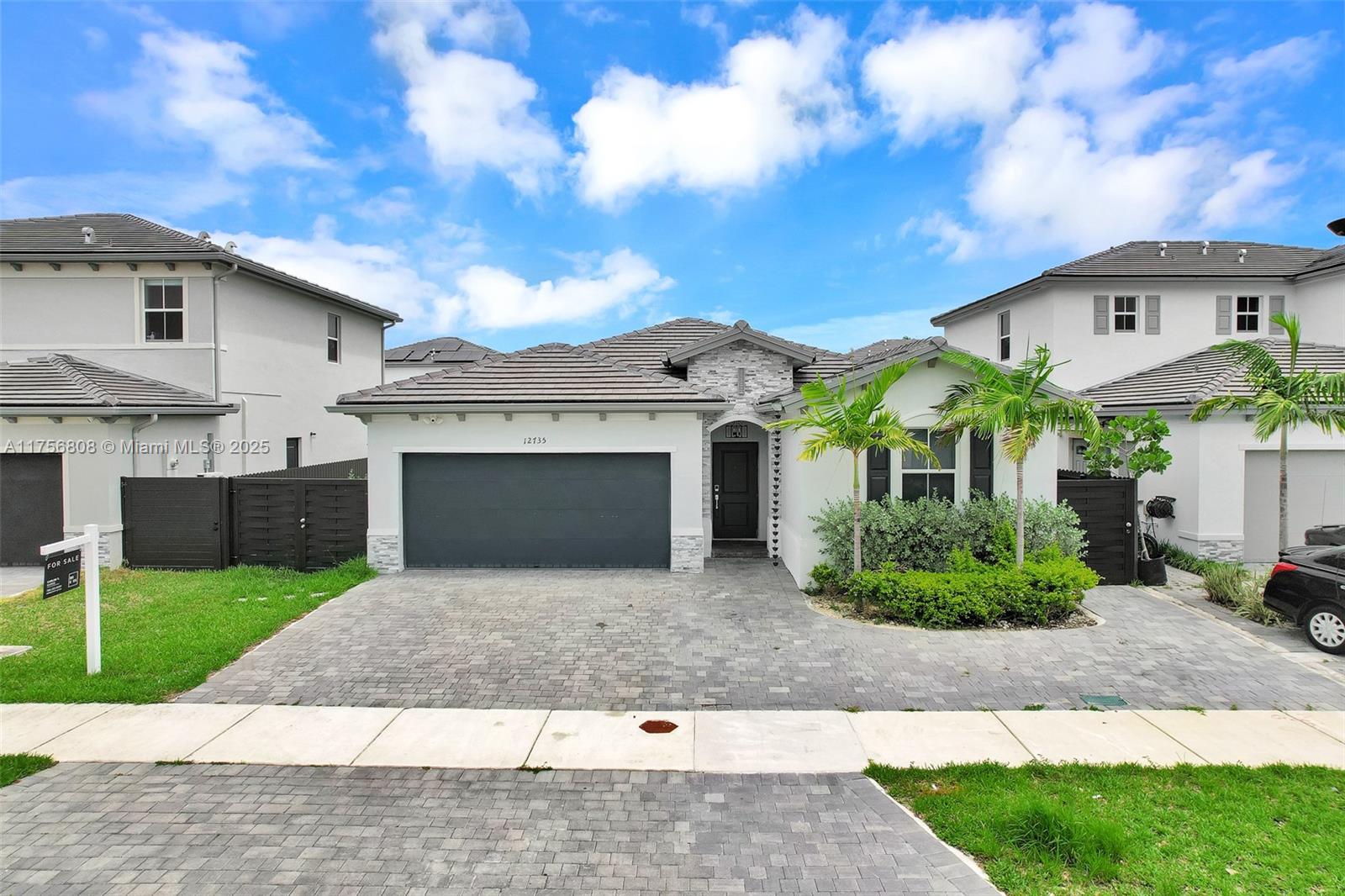 12735 Sw 211th St, Miami, Broward County, Florida - 4 Bedrooms  
3 Bathrooms - 