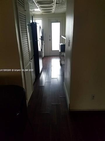 FLORIDIAN ARMS CONDO - Residential Lease