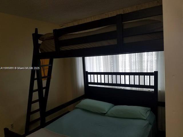 FLORIDIAN ARMS CONDO - Residential Lease