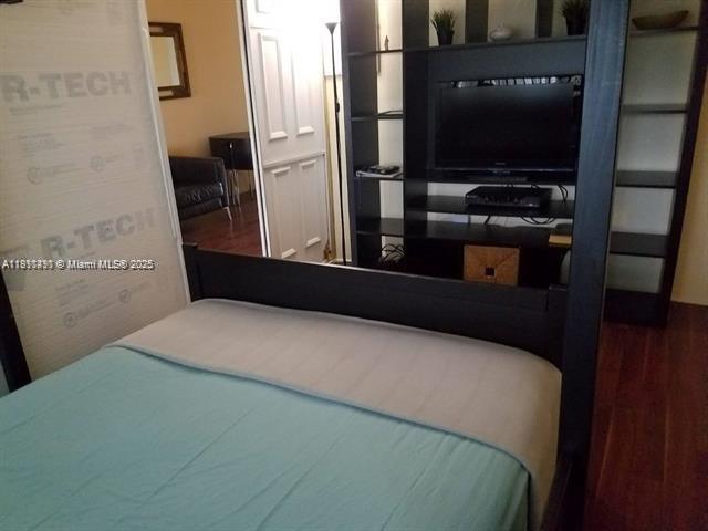 FLORIDIAN ARMS CONDO - Residential Lease