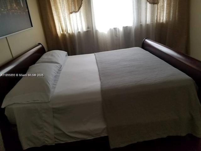 FLORIDIAN ARMS CONDO - Residential Lease