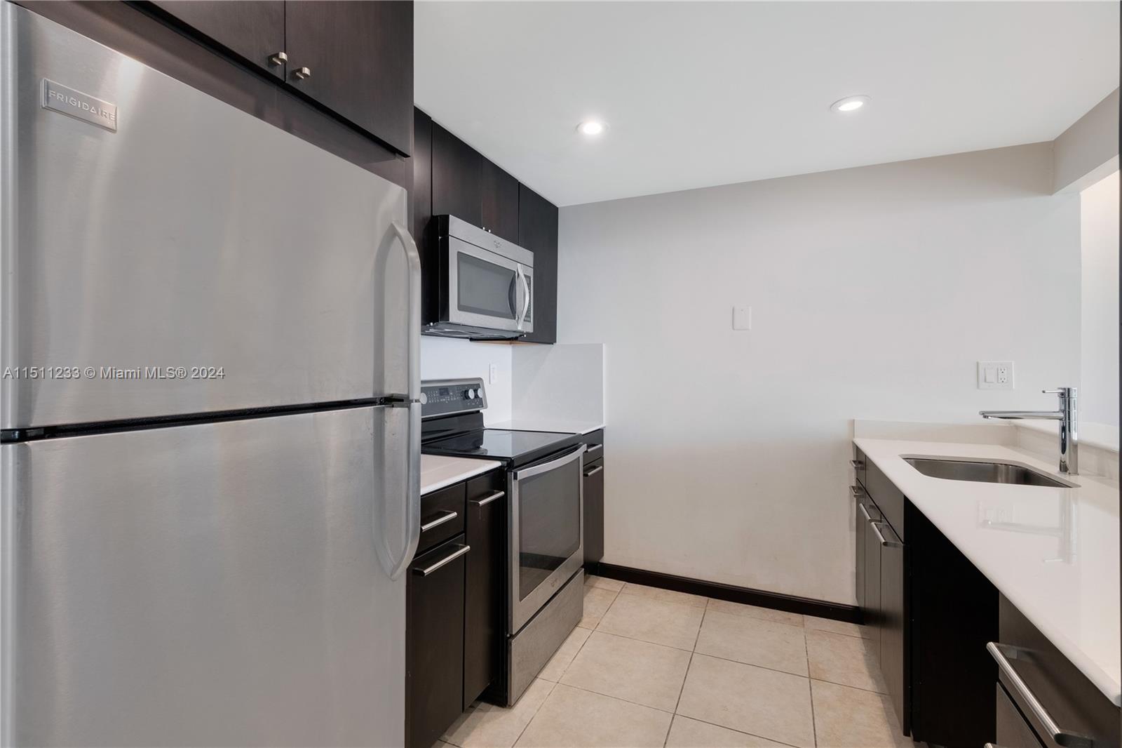 CHARTER CLUB CONDO - Residential