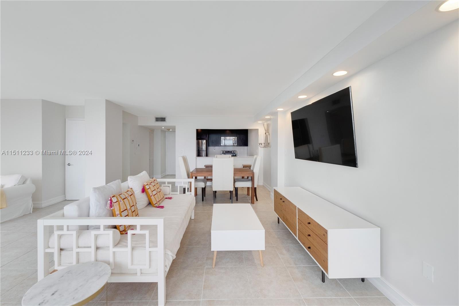 CHARTER CLUB CONDO - Residential