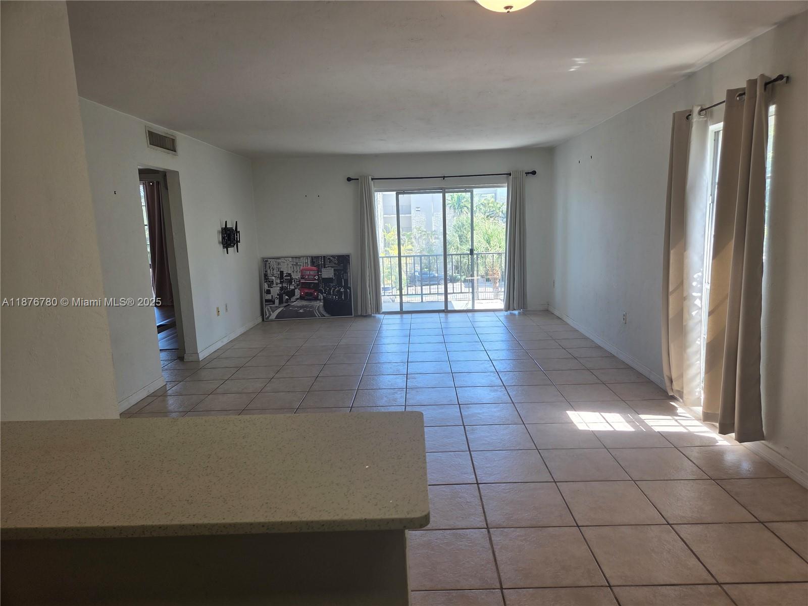DADELAND GROVE CONDO - Residential Lease