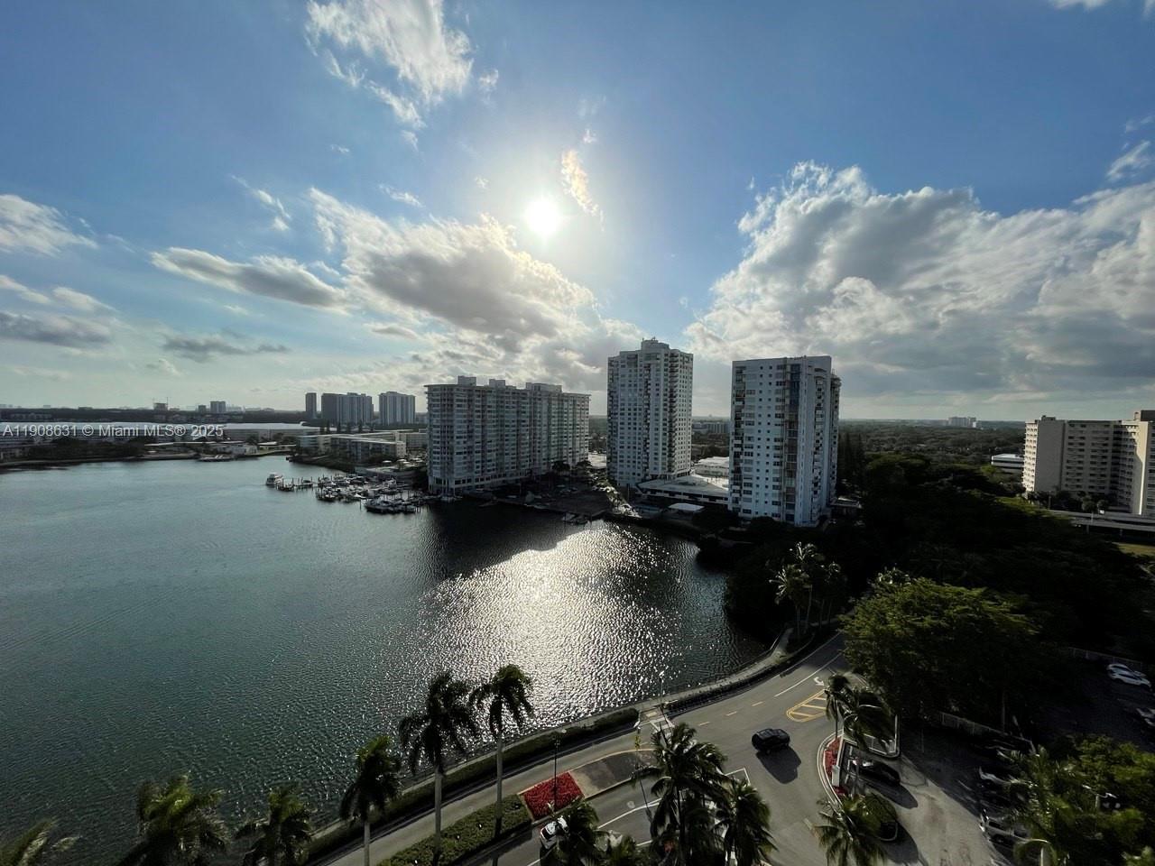 ADMIRALS PORT CONDO WEST B - Residential