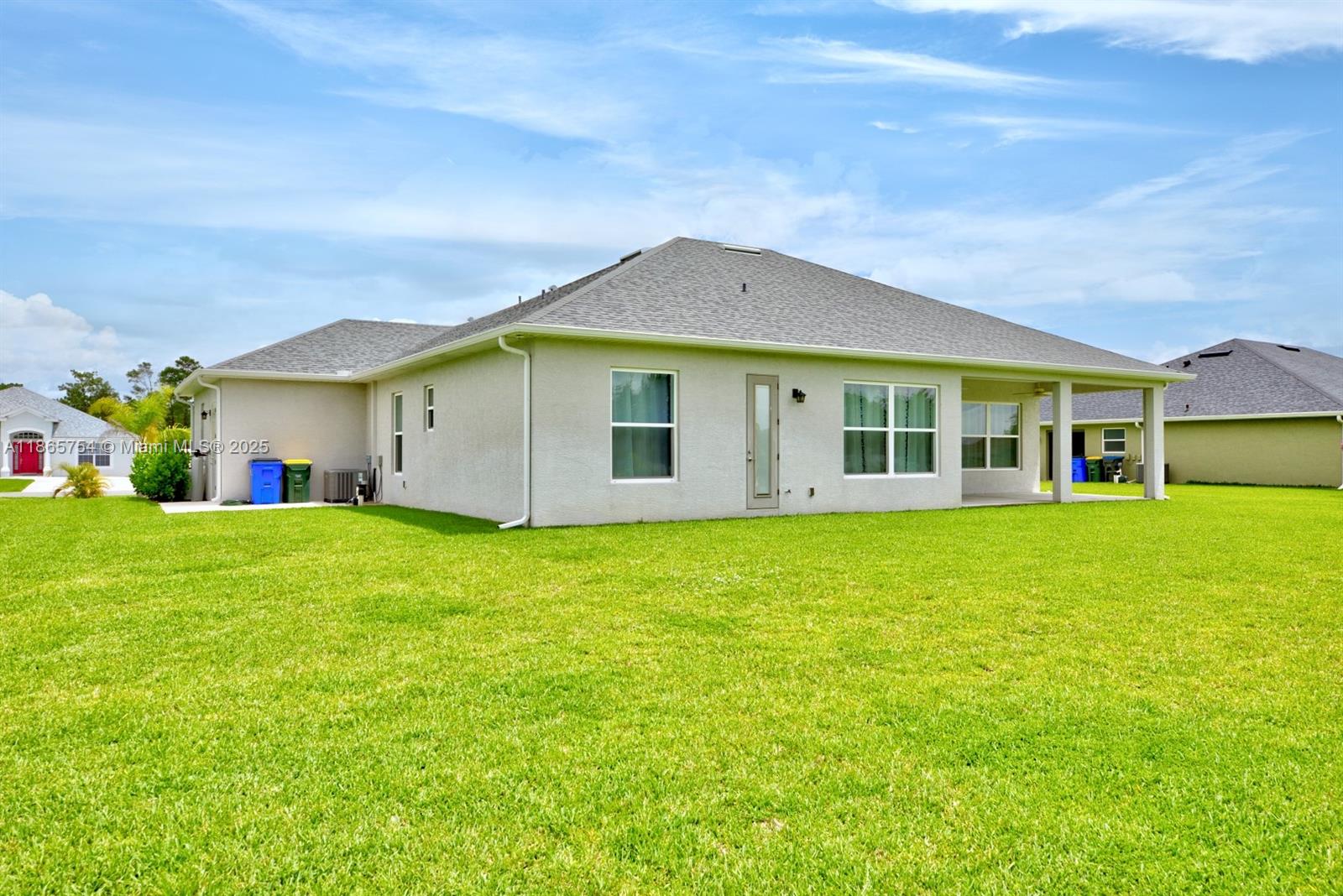 SUN N LAKES OF SEB. GOLF - Residential