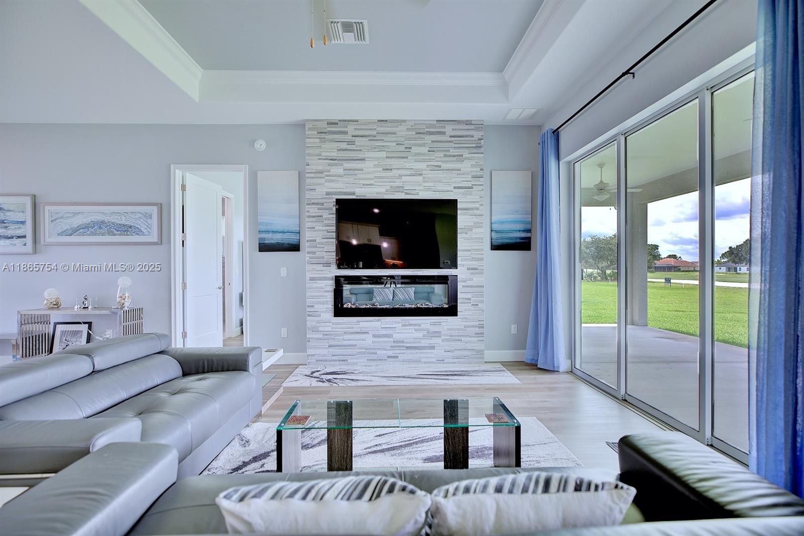 SUN N LAKES OF SEB. GOLF - Residential