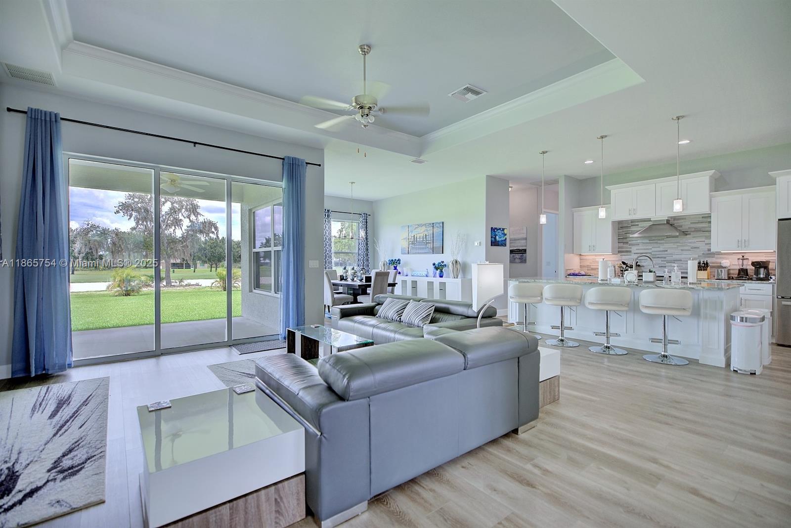 SUN N LAKES OF SEB. GOLF - Residential