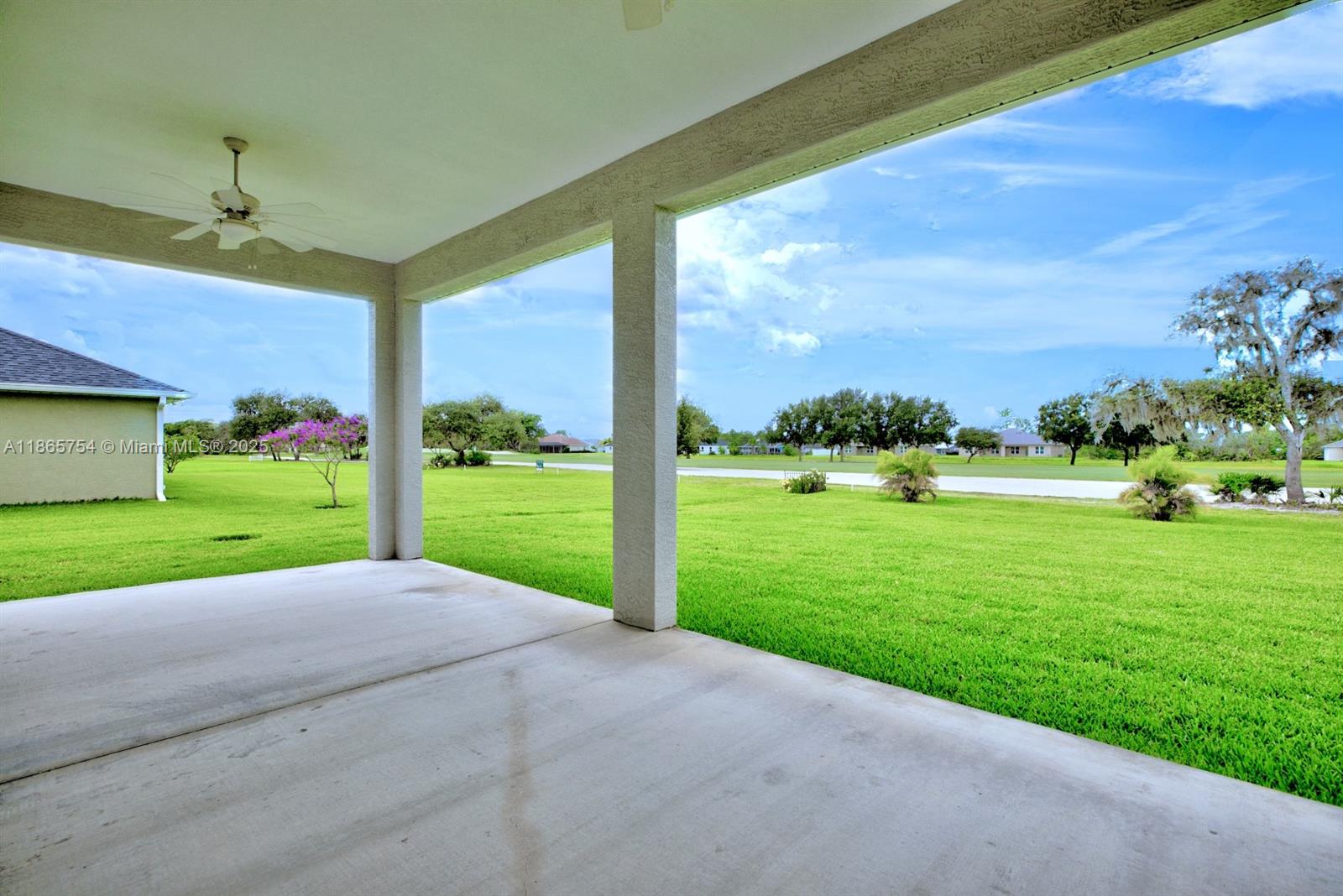 SUN N LAKES OF SEB. GOLF - Residential