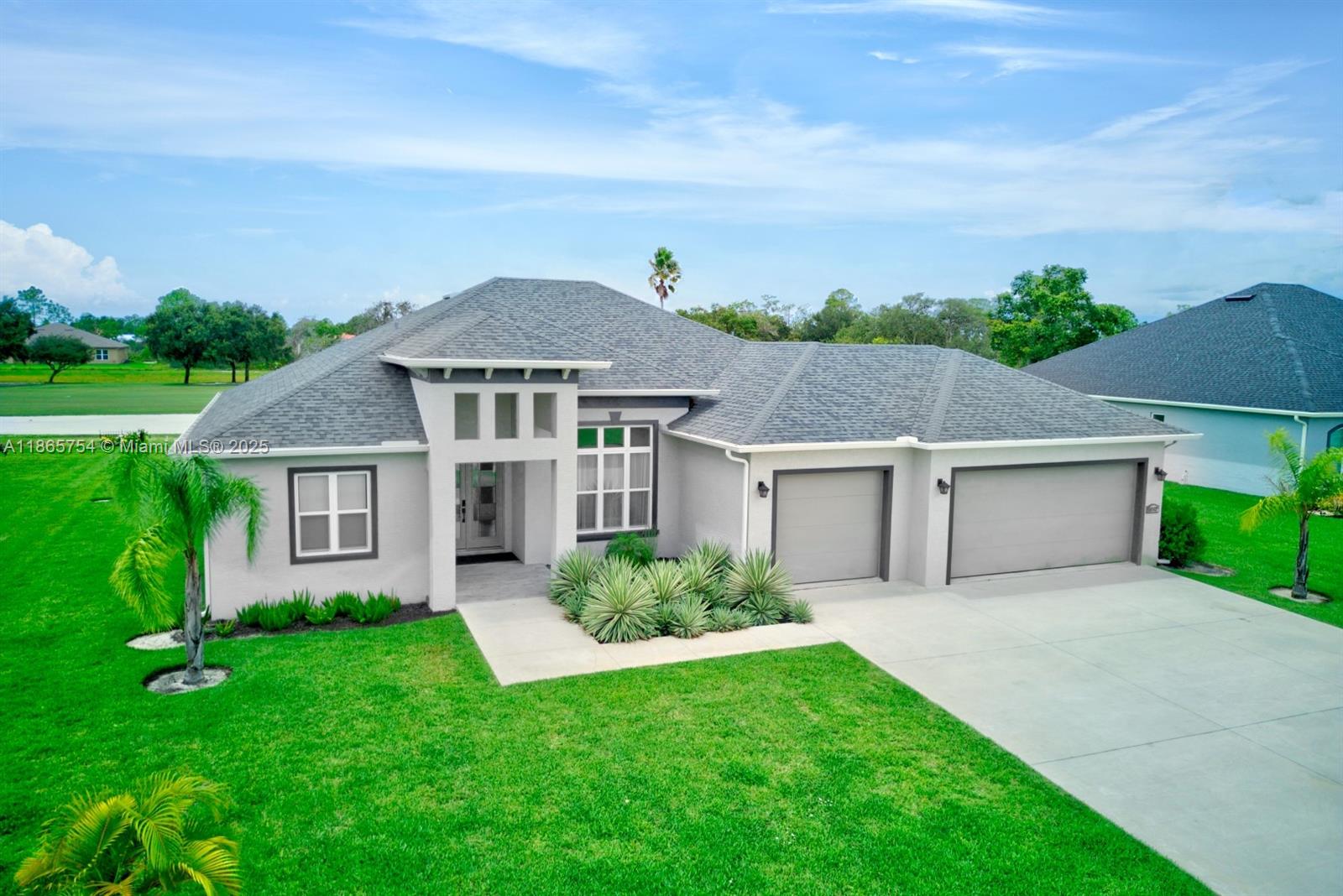 SUN N LAKES OF SEB. GOLF - Residential