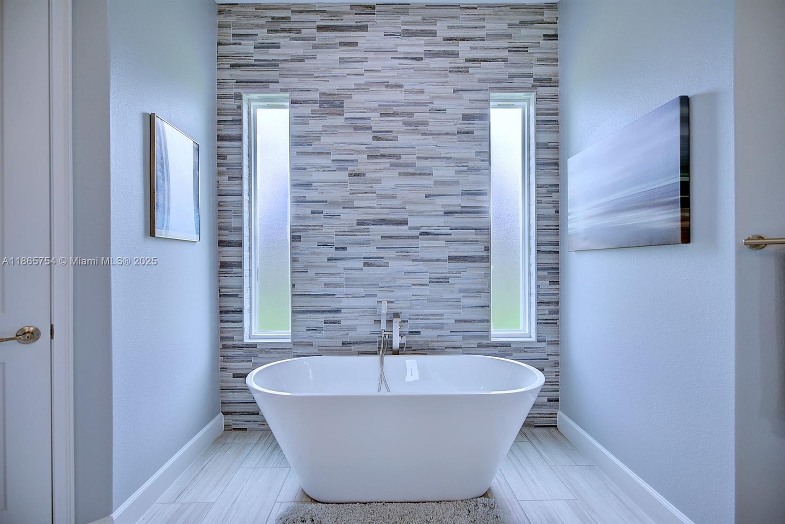 SUN N LAKES OF SEB. GOLF - Residential