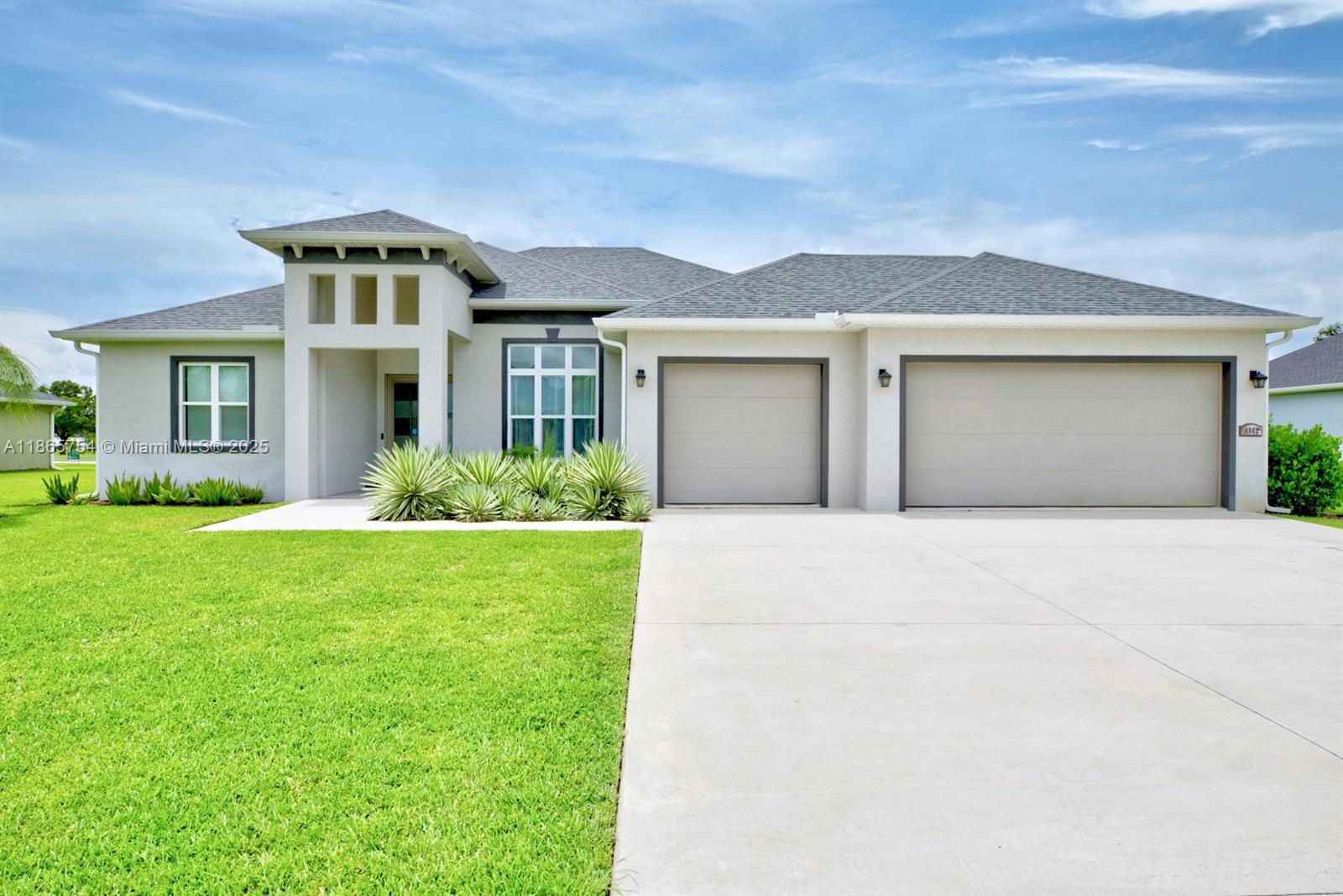 4962 Myrtle Beach Dr
