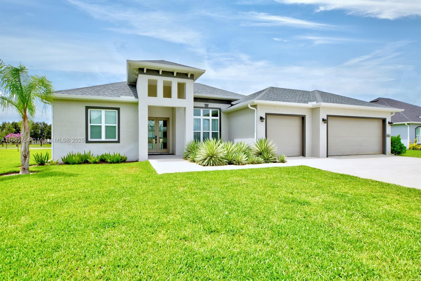 4962 Myrtle Beach Dr
