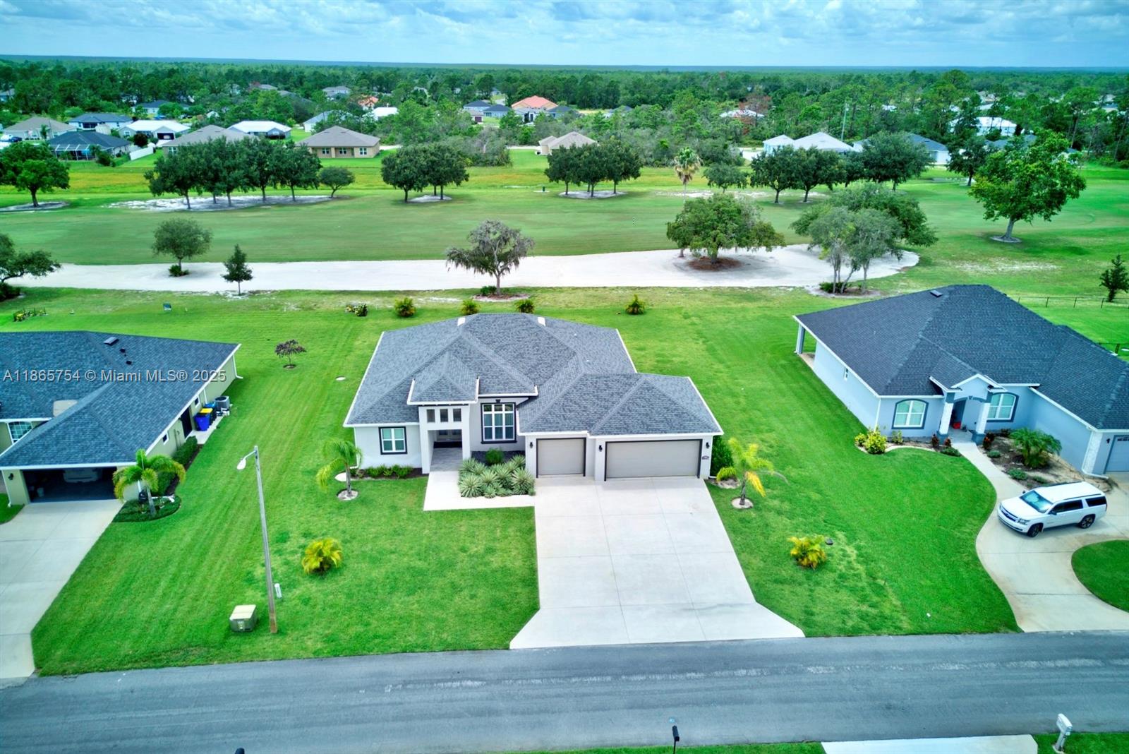 SUN N LAKES OF SEB. GOLF - Residential