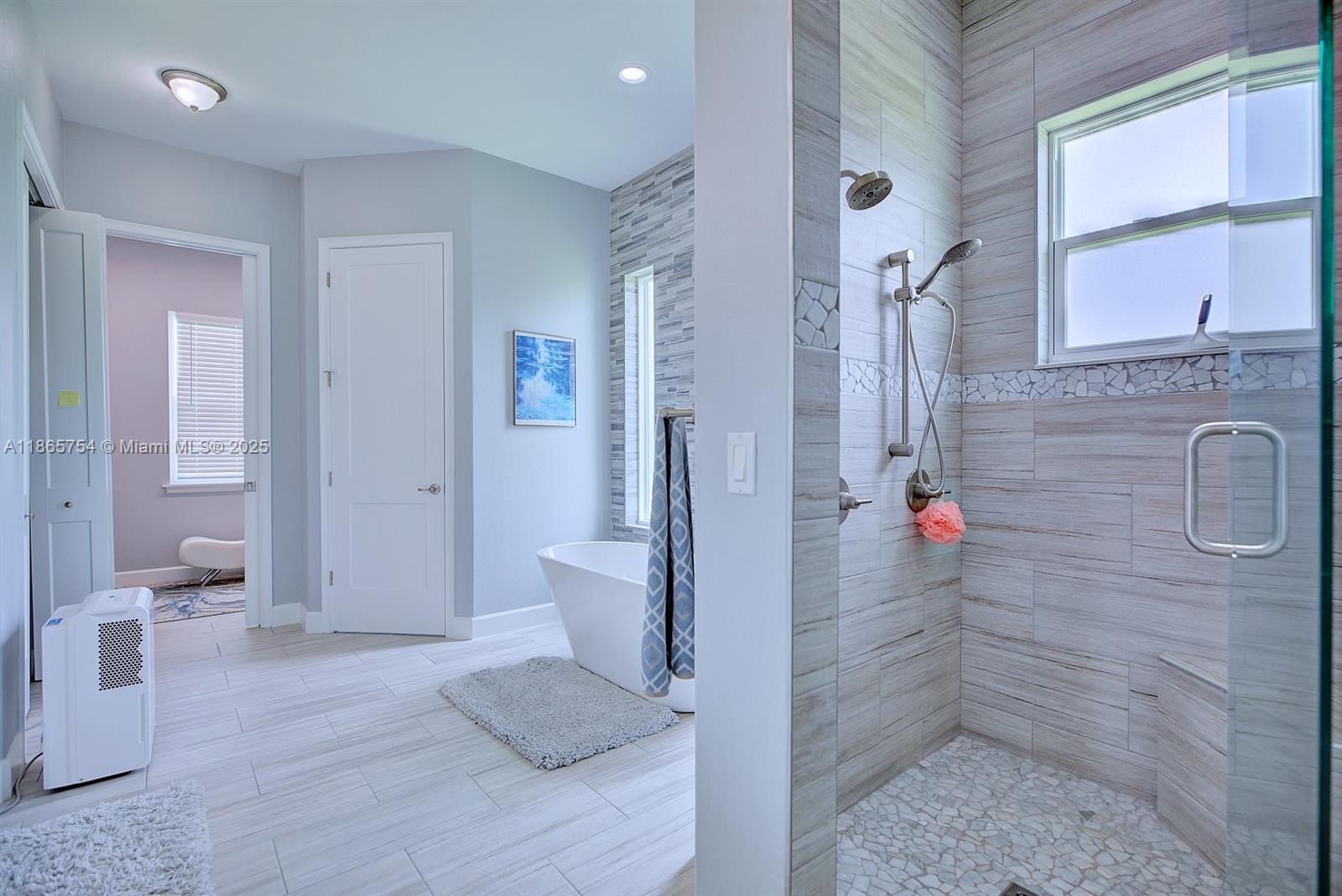 SUN N LAKES OF SEB. GOLF - Residential