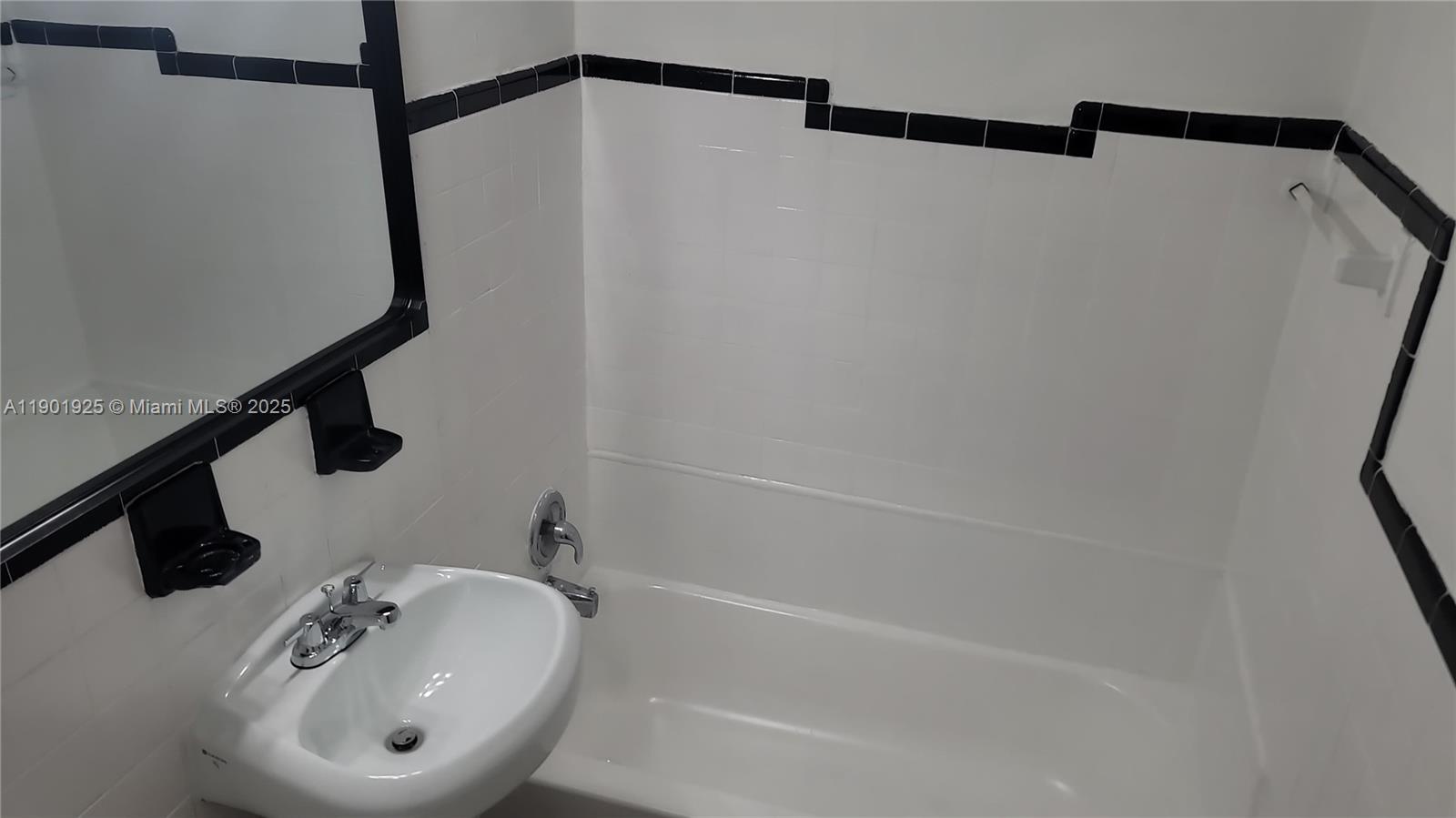 HOME OWNERS PARADISE - Residential