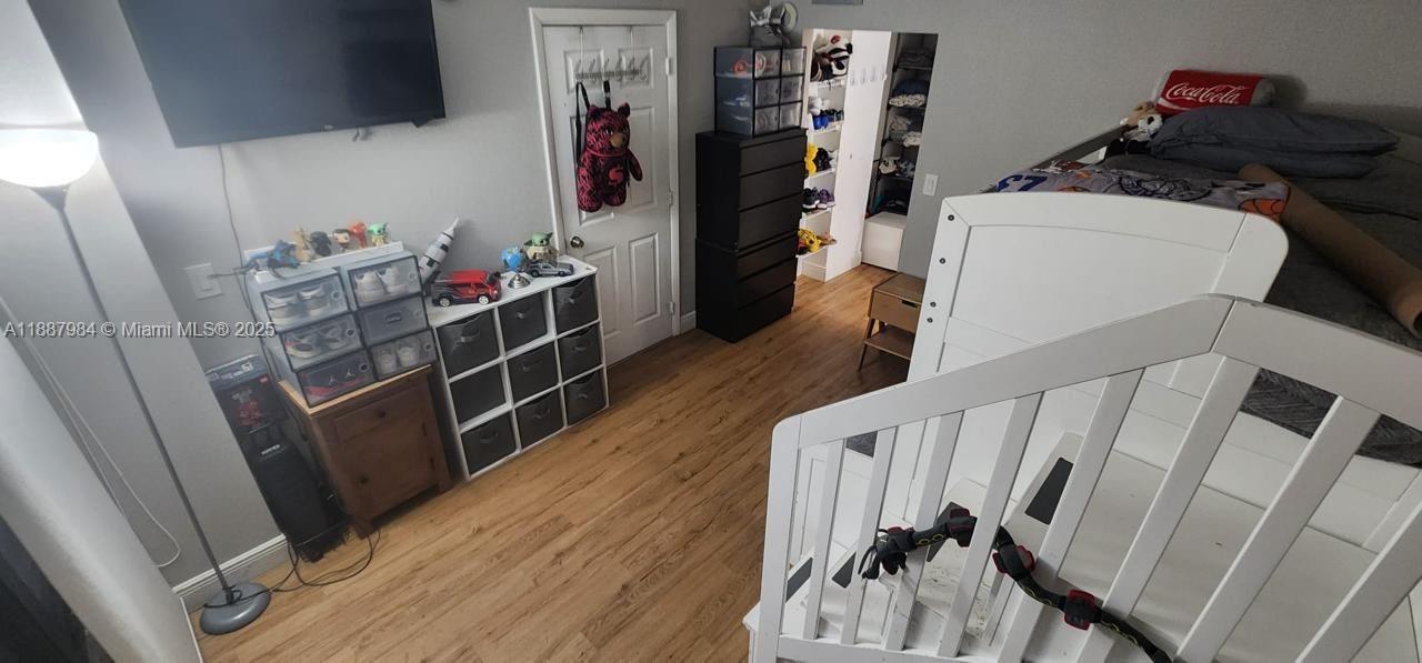 PLAZA OF AMERICAS CONDO P - Residential Lease