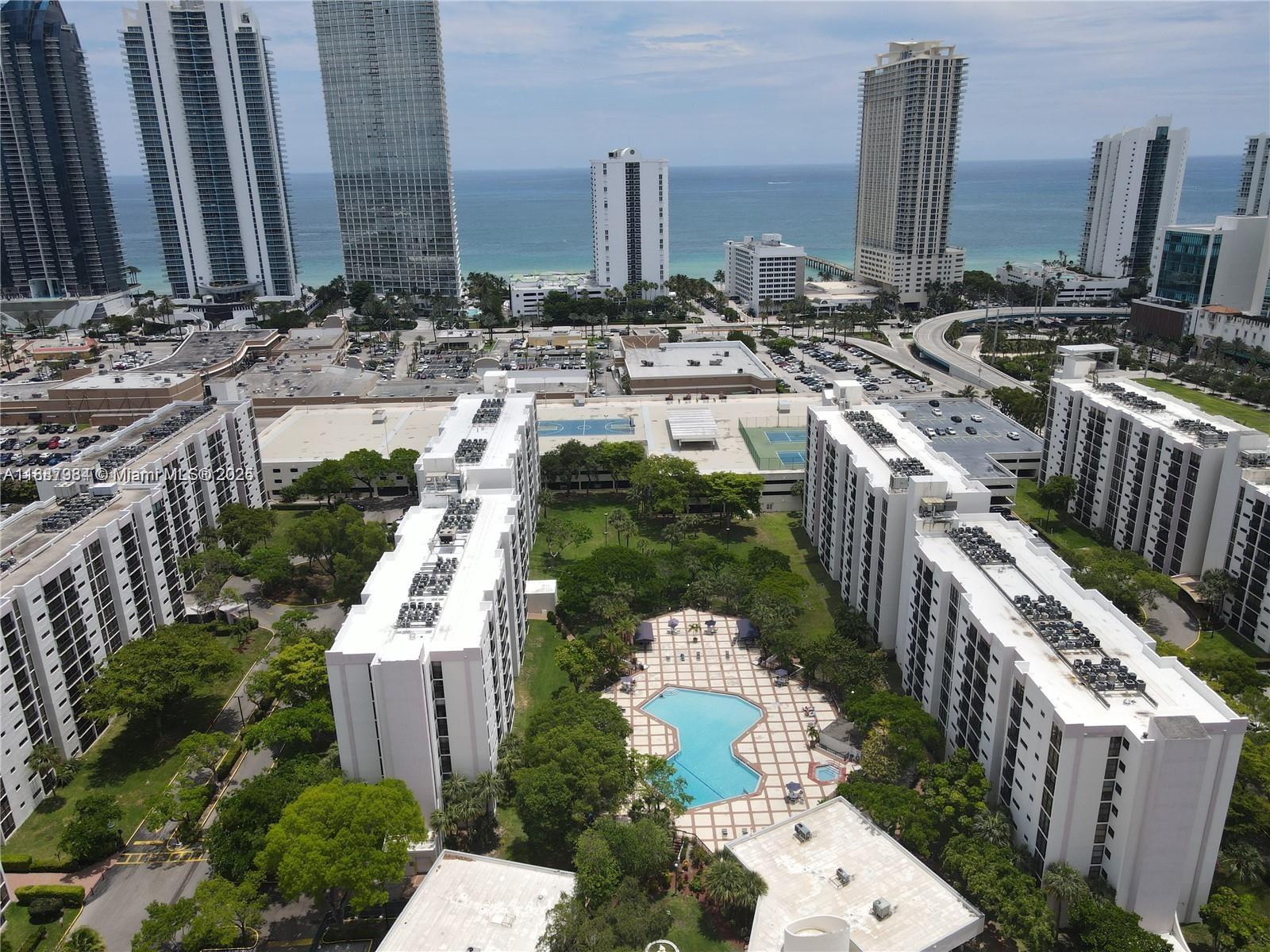 PLAZA OF AMERICAS CONDO P - Residential Lease