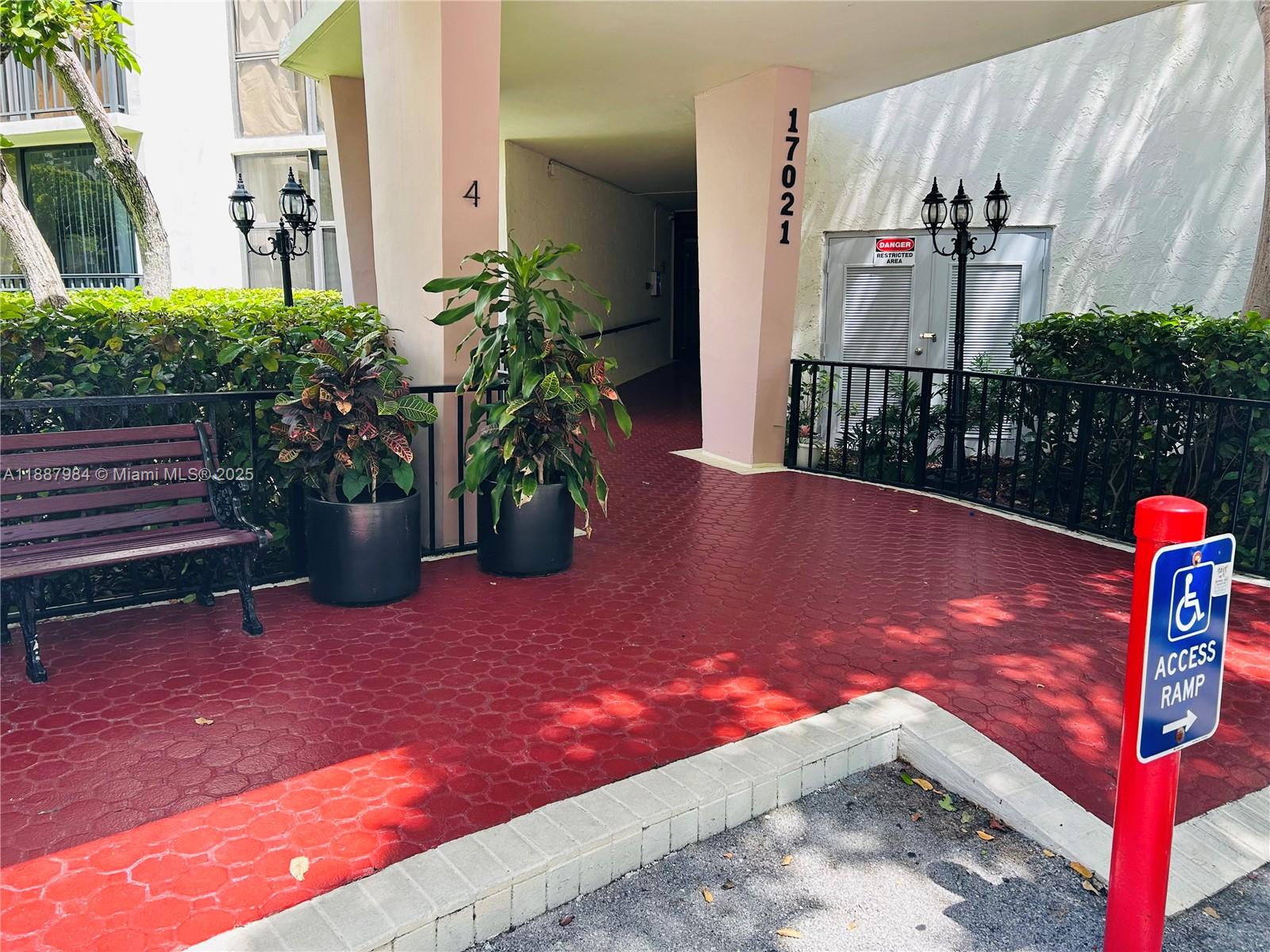 PLAZA OF AMERICAS CONDO P - Residential Lease
