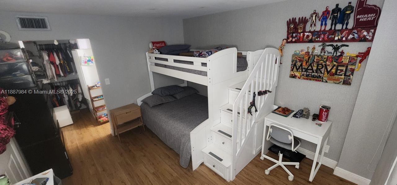 PLAZA OF AMERICAS CONDO P - Residential Lease