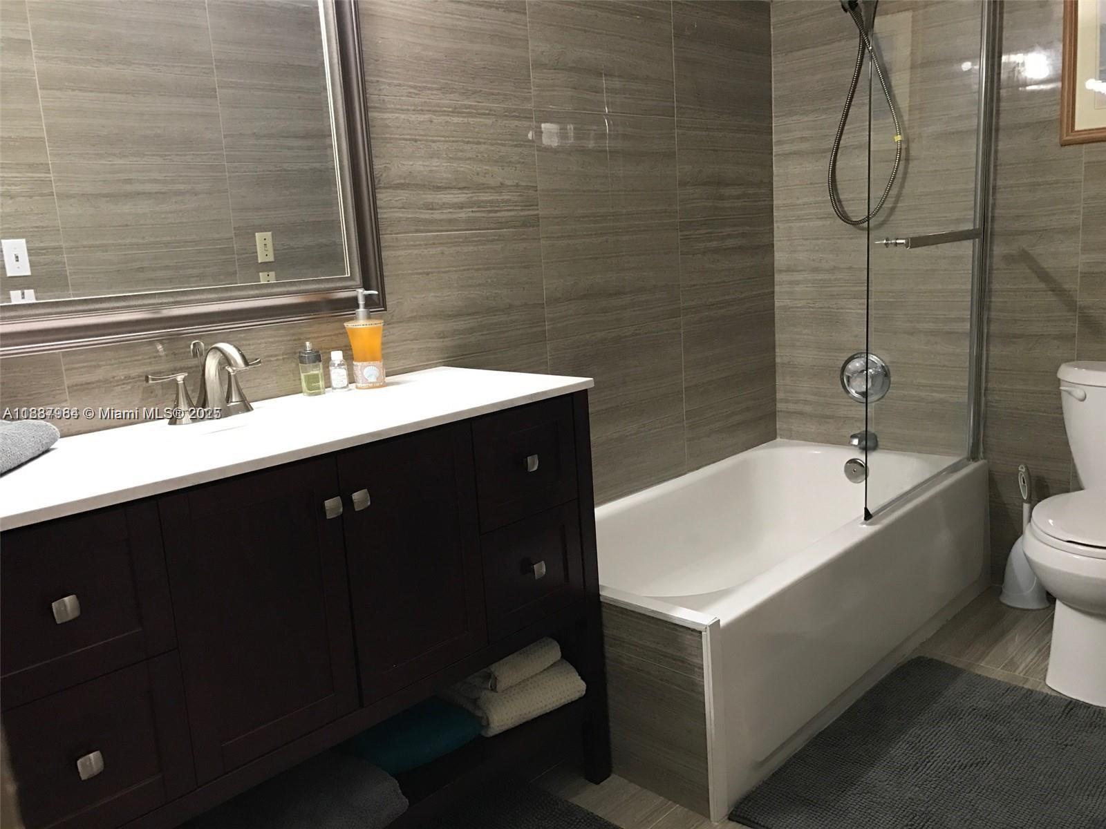 PLAZA OF AMERICAS CONDO P - Residential Lease