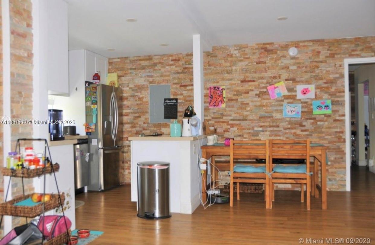 PLAZA OF AMERICAS CONDO P - Residential Lease