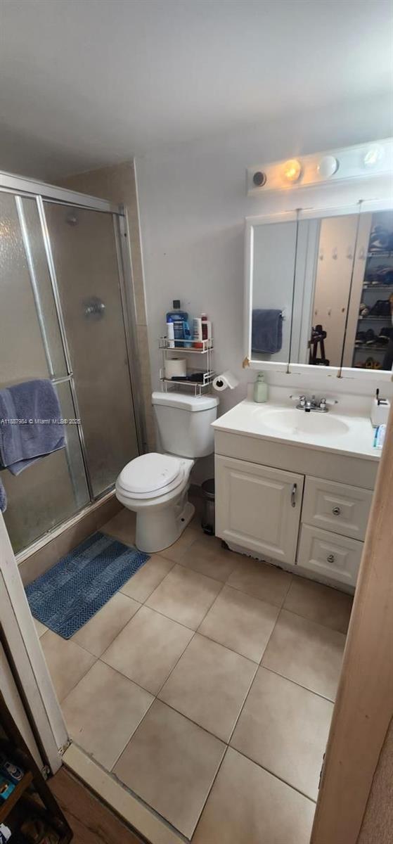 PLAZA OF AMERICAS CONDO P - Residential Lease